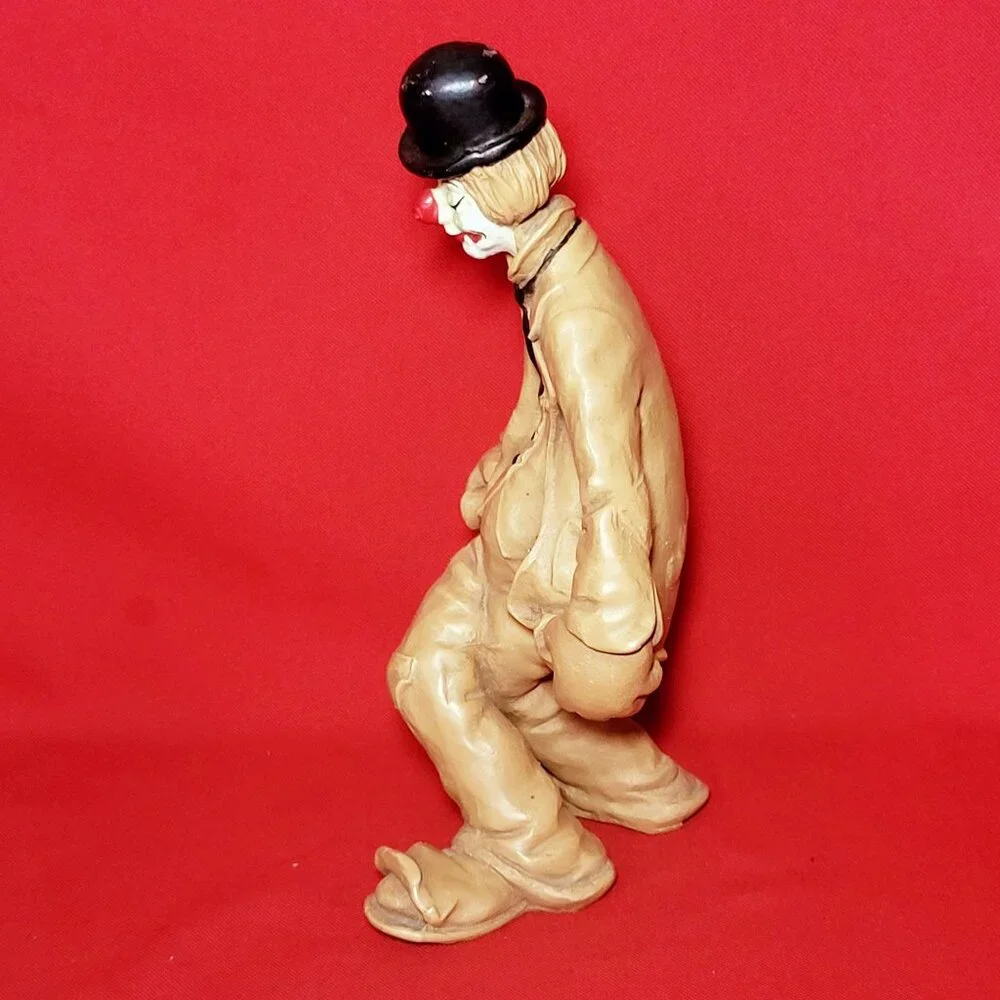 Vintage Andreoli Curtsying Clown Sculpture 1978 Figurine